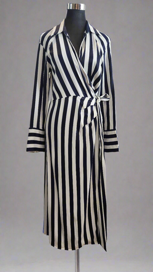 WITCHERY / Midi Dress
Witchery Stripe Dress size 6